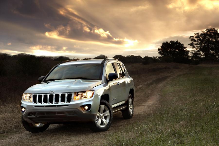  Jeep Compass 2011 года  (фото 7 из 97)